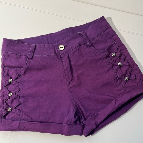 4/35$ 🌈 Purple Shorts - Picture 1 of 3